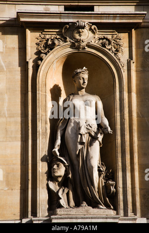 Statue-Detail am La Bourse in Brüssel Stockfoto