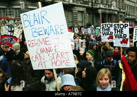 Durch organisierten Demonstration stoppen Sie die Krieg-Koalition in London Protest gegen den Krieg im Irak, 15. Februar 2003. Stockfoto