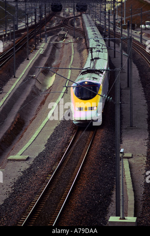 Frankreich-Kanal Tunnel Eurotunnel Eurostar Zug verlassen Channel Tunnel Sangatte in der Nähe von Calais Nord Picardie Stockfoto