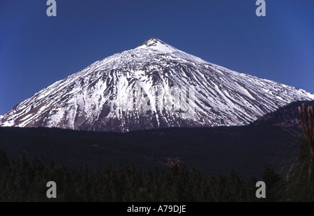 Schneebedeckte Vulkan Mount Tiede Teneriffa-Kanarische Inseln-Spanien Stockfoto