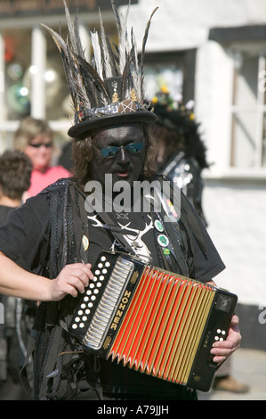 Hunters Moon Morris Gruppentänze aus Essex, in Boscastle, Cornwall, UK Stockfoto