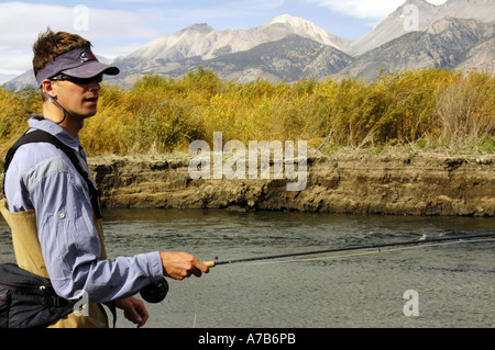 Idaho Mackay Big Lost River Man Fliegenfischen einen Fluss im Herbst Stockfoto