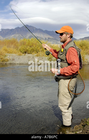 Idaho Mackay Big Lost River Man Fliegenfischen einen Fluss im Herbst Stockfoto