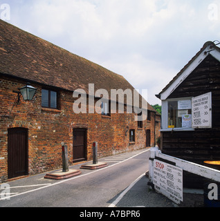 Eling Gezeiten-Mühle und Maut-Brücke an der Spitze von Southampton Wasser Hampshire, ENGLAND Stockfoto