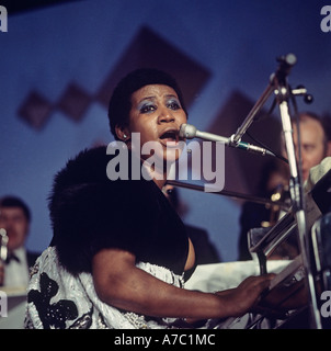 Aretha Franklin auf dem 1973 Montreux Jazz Festival spielen Stockfoto