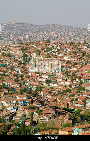 Einen tollen Blick auf die weitläufige Hauptstadt der Türkei, Ankara zeigt neue Entwicklungen, die Ausbreitung auf Hügeln, die die Stadt umgeben Stockfoto