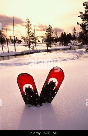 Schneeschuhe im Schnee auf dem Firehole River in Wyoming Yellowstone-Nationalpark Stockfoto