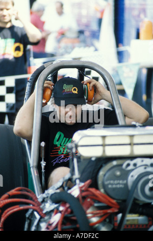 Micke Kagerad wärmt den Motor in seinen Alkohol Funny Car racing Auto Racingcar racing Hot Rod V8 geraden Methanol ethanol Stockfoto