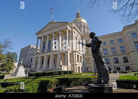 Capitol Kapital Gebäude und Anlagen komplexe in Atlanta Georgia GA Statue ehemaligen Gouverneur und US-Senator Richard B Russell Stockfoto