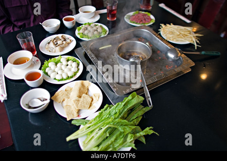 CHINA CHONGQING Zutaten für Chongqing Hotpot Traditionsgericht Stockfoto
