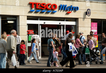 Tesco Metro-Shop in Newbury Berkshire England UK Stockfoto