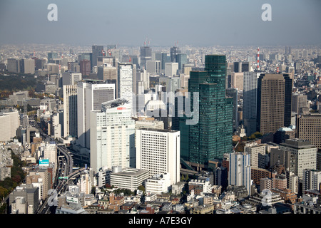 Hohen Niveau schrägen aerial Panorama östlich von Bürogebäuden aus Tokyo City View in Roppongi Hills Mori Tower Japan Asien Stockfoto