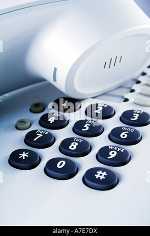 Büro-Telefon. Detail der Hörmuschel und Tastatur. Stockfoto