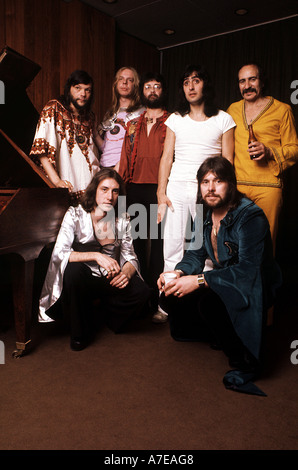 Ja UK group im Jahr 1976 auf der Rückseite mit Rick Wakeman Reihe, zweiter von links Stockfoto