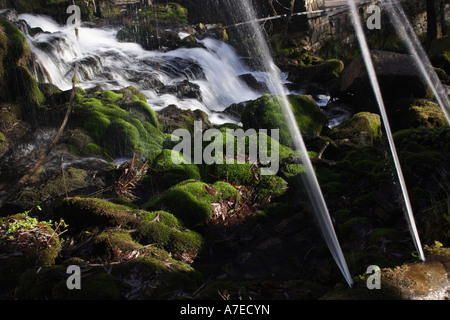 Bulgarien Lakatnik Wasserfall Wasser sonnigen hetzen, unten weiß Stockfoto