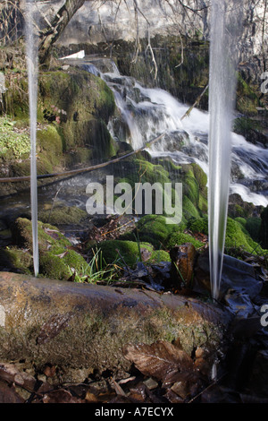 Bulgarien Lakatnik Wasserfall Wasser sonnigen hetzen, unten weiß Stockfoto