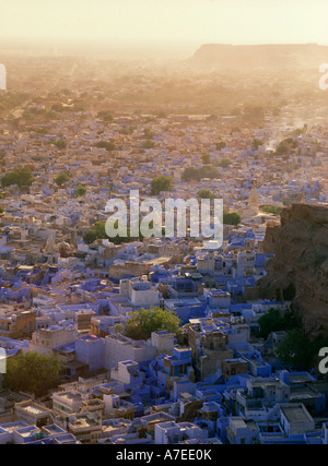 Jodhpur, Rajasthan, Indien; Blick über die blaue Stadt vom Mehrangarh Fort Stockfoto