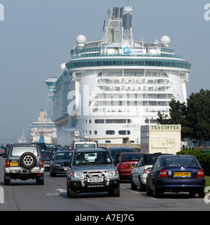 Freiheit der Meere Kreuzfahrtschiff im Hafen von Southampton England UK Mayflower Park angedockt Stockfoto