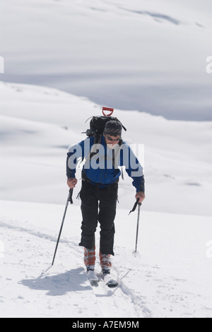 Man Kürschnern auf den Illicilliwaet Gletscher, Rogers Pass Bereich Selkirk Mountains, kanadischen Rocky Mountains, British Columbia, Kanada Stockfoto