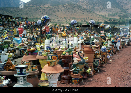 Mexiko, Michoacan, Morelia, Nordamerika. Steingut, einem regionalen Handwerk zum Verkauf an Straßenständen. Stockfoto