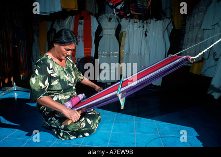 Mexiko, Oaxaca, Santo Tomas Jalietza, traditionellen zapotekischen indische Backstrap Loom (MR) Stockfoto