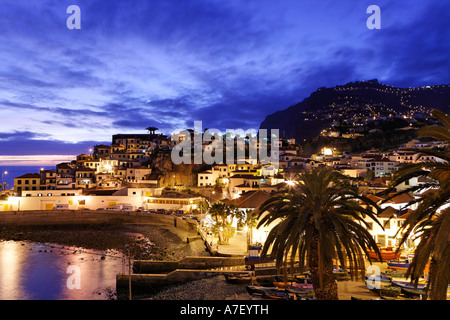 Blick über das Fischerdorf Camara de Lobos, Madeira, Portugal Stockfoto