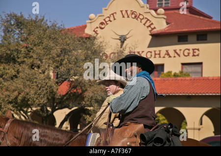 Cowboys auf Pferd zurück auf Stock Yards Ft Wert Texas Stockfoto