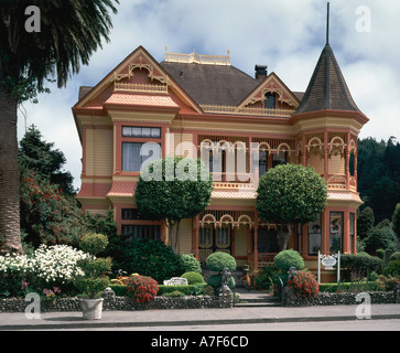 Viktorianischer Architektur in Ferndale im nördlichen Kalifornien The Gingerbread Mansion Inn wurde im Jahr 1899 gebaut. Stockfoto