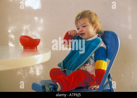 Taos New Mexico Mariel West isst 22 Monate alt Frühstück Stockfoto