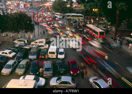 Am Abend Verkehr Marrakesch Marokko Stockfoto