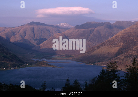 Fünf Schwestern von Kintail Leiter des Loch Duich aus Bealach Ratagain Schottland Stockfoto