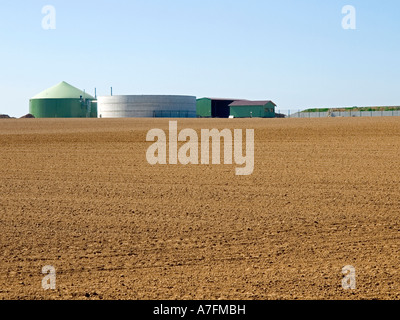 neue Biogas-Anlage auf einem Feld in der Wetterau Hessen Deutschland Stockfoto