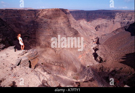 Touristen vor der Ferne Tal Dschibuti nach Djibouti am Afrika Afar Dreieck Stockfoto