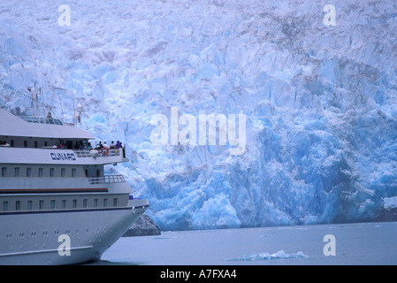 NA, USA, Alaska, südöstlichen Alaska, Inside Passage, Tracy Arm, Cunard-Kreuzfahrtschiff Stockfoto