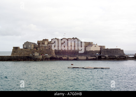 CASTLE CORNET ST PETER PORT HARBOUR GUERNSEY KANALINSELN, GROßBRITANNIEN Stockfoto