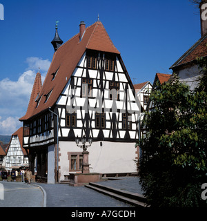 Fachwerkrathaus am Marktplatz von Michelstadt, Muemling, Naturpark Bergstraße-Odenwald, Hessen Stockfoto