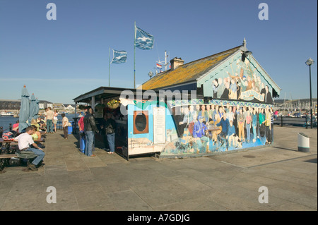 GAP n Jasper s Cafe neben Sutton Harbour Plymouth Devon Great Britain Stockfoto