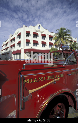 NA, USA, Florida, Miami, South Beach. Feuerwehrauto am Ocean Drive Stockfoto