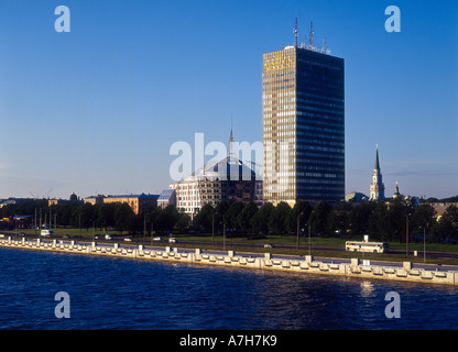 Riga, Parex Bank Building, Daugava Fluß Stockfoto