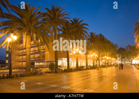 Balcon de Europa in der Abenddämmerung Nerja Spanien Stockfoto