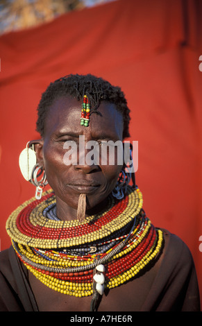 Turkana-Frau trägt einen traditionellen Lippe Stecker, Loiyangalani am Ufer des Lake Turkana, Kenia Stockfoto