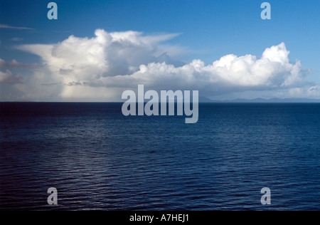 Cumulonimbus Wolke über den äußeren Hebriden, Schottland. Stockfoto