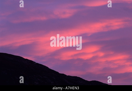 Stratuswolken über die Isle Of Skye. Blick vom Eilean Ban Island, Schottland. Stockfoto