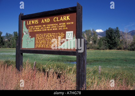 USA, Lewis und Clark Trail, Idaho, Hwy 28 in der Nähe von Lachs, Lewis und Clark, interpretierende Zeichen im Tal Lemhi Shoshone Land Stockfoto