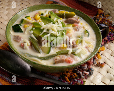 Mexikanische Schweinefleisch Suppe redaktionelle Essen Stockfoto