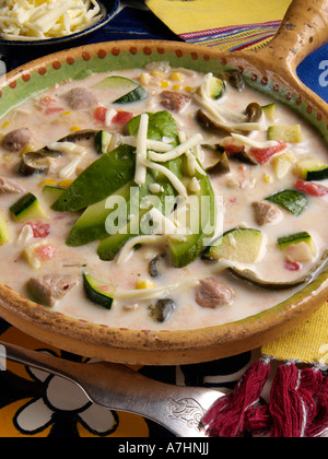 Mexikanische Schweinefleisch Suppe redaktionelle Essen Stockfoto