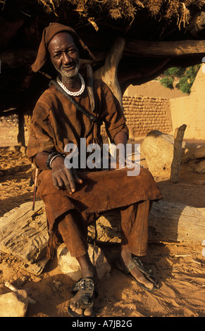 traditionelle Jäger, Telí Dorf, Dogon Landes, Mali Stockfoto