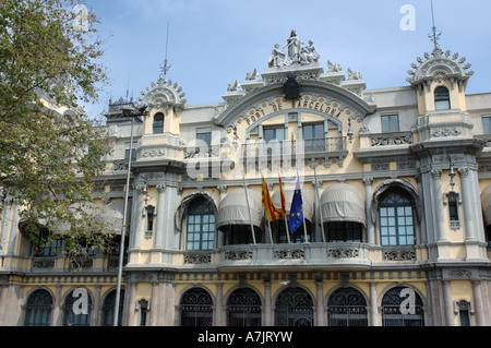 Hafen von Barcelona Büros in alten Traditionen Gebäude, Katalonien, Spanien Stockfoto