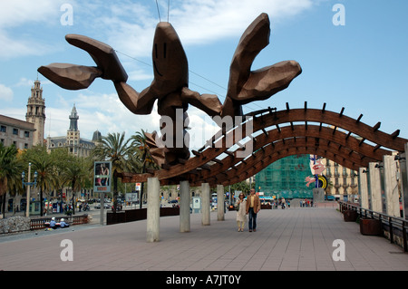 Das Gambrinus Hummer Statue in Moll Bosch ich Alsina, Harbour Front in Barcelona, Katalonien, Spanien Stockfoto