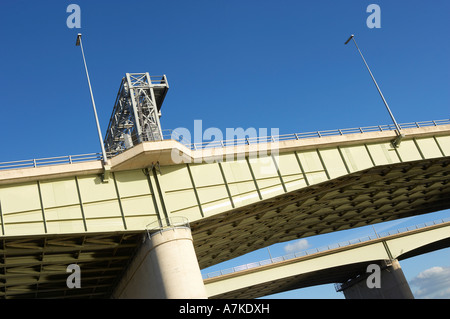 ANSICHT SÜDEN ENGLANDS THELWALLS VIADUKT UND M6 AUTOBAHN KREUZUNG MANCHESTER SHIP CANAL Stockfoto